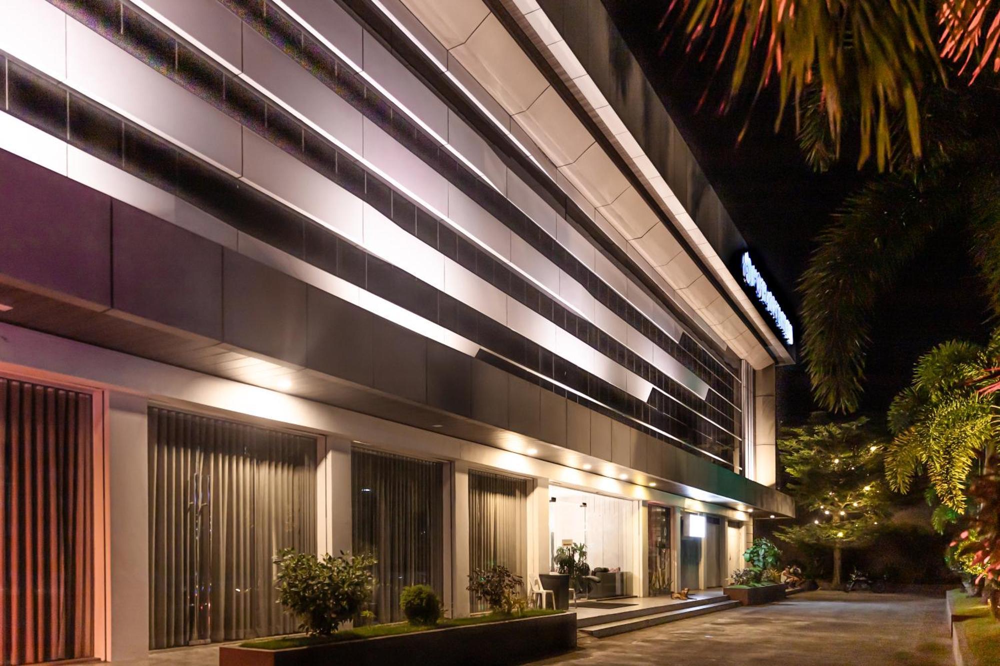 Hotel Costa Brava Tacloban Exterior foto